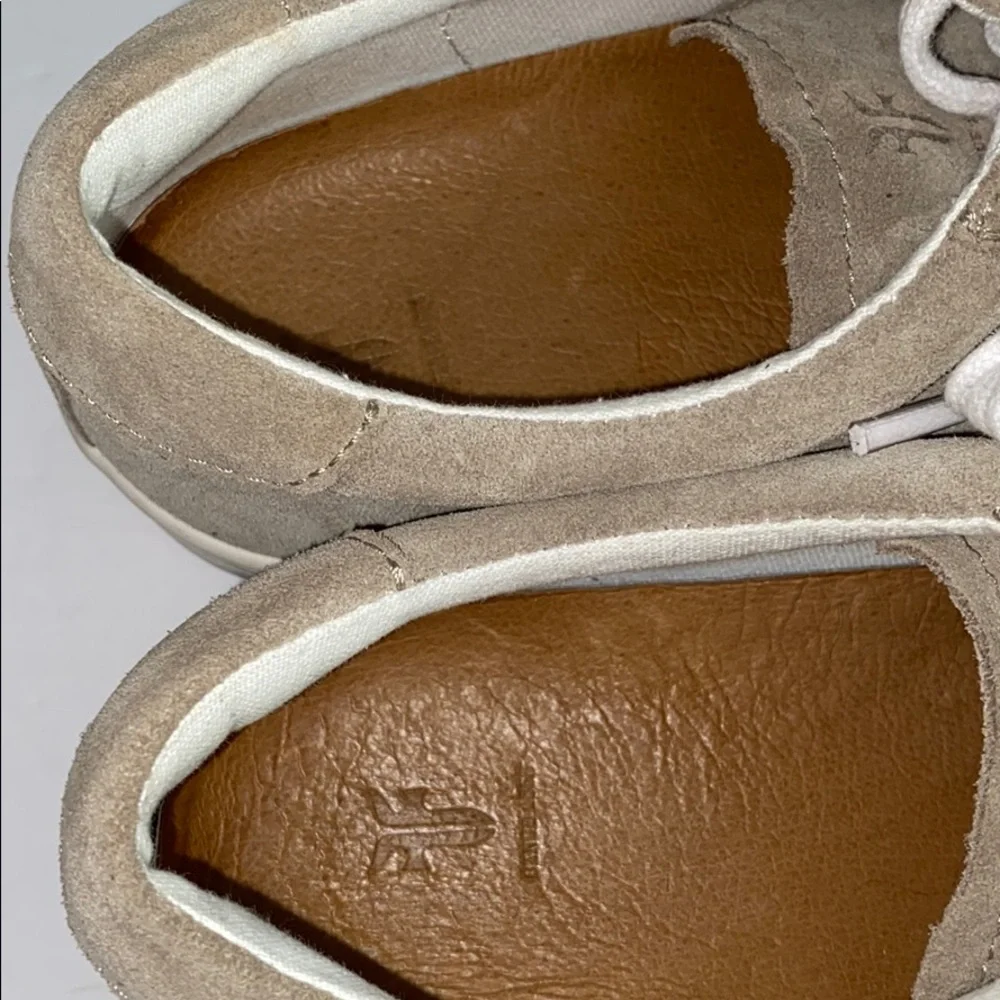 Frye Low Ivy Suede Sneaker size 7
